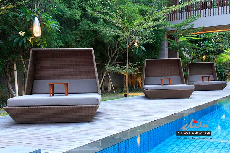 trusted brand of outdoor furniture manufacturer