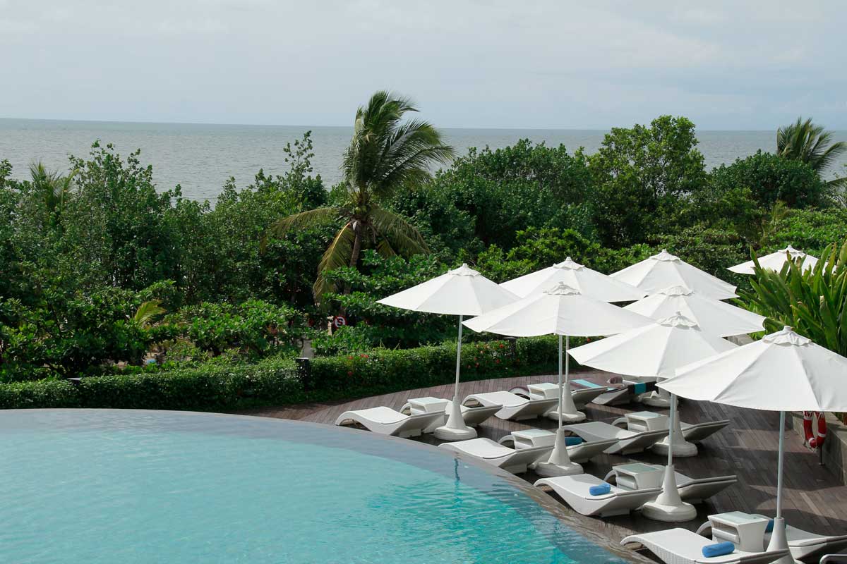 high end outdoor furniture manufacturer