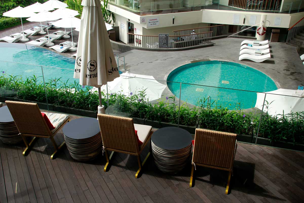 high end outdoor furniture manufacturer