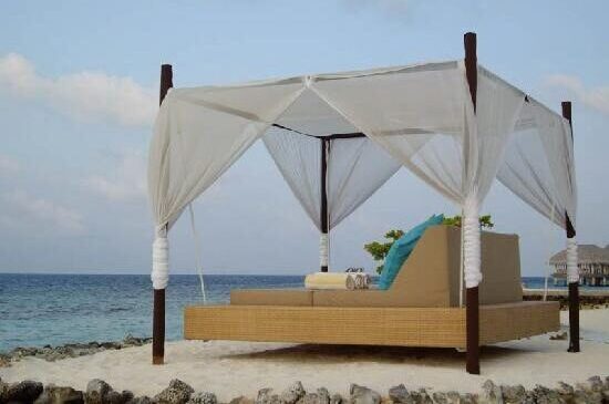 high end outdoor furniture manufacturer