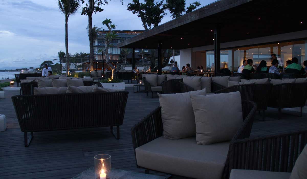 premium furniture manufacturer for modern hotels and restaurants