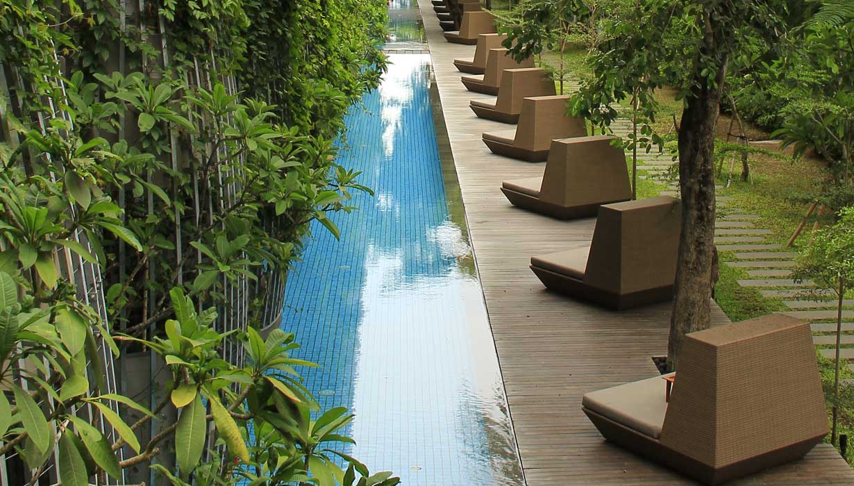 a guide to durable outdoor furniture for hotels and resorts